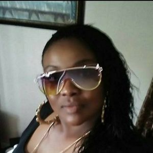 Meet your Posher, Paula